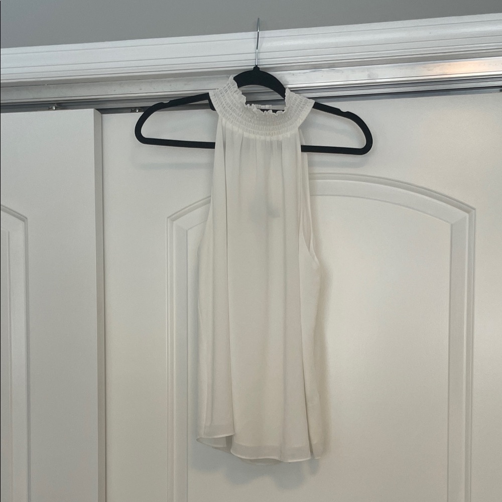NWT! Lily Rain White Sleeveless Blouse